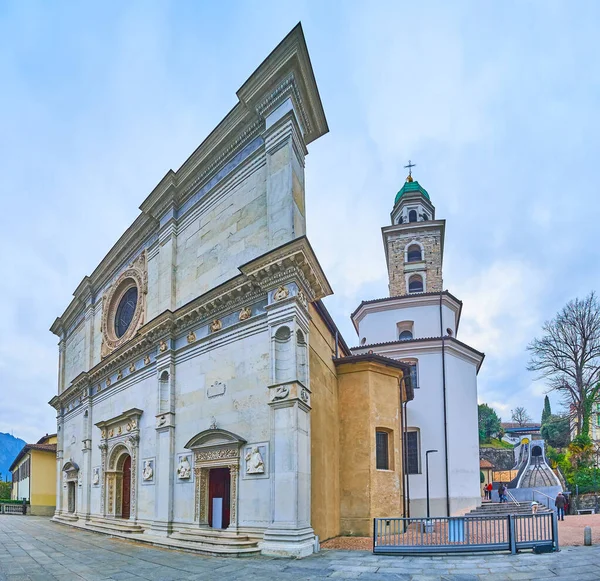 Fachada Panorâmica Excepcional Catedral Medieval San Lorenzo Com Esculturas Santos — Fotografia de Stock