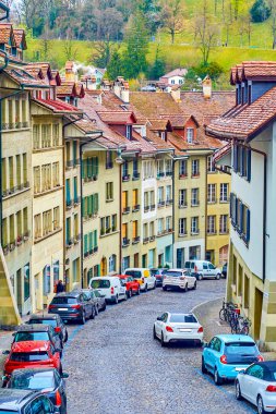Iconic kıvrımlı Nydeggstalden caddesi, göz kamaştırıcı Bernese konakları, İsviçre