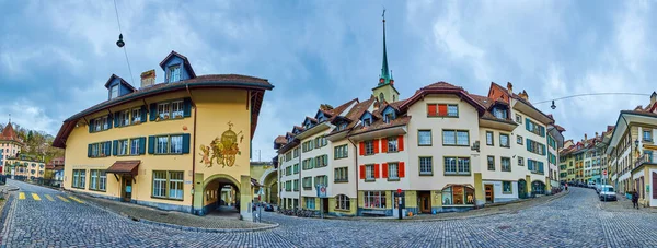 2022年3月31日 瑞士伯尔尼Lauferplatz广场全景 内有最古老的Matte区的历史建筑 — 图库照片