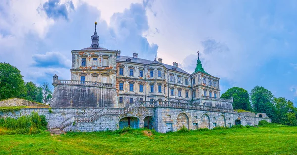 Panorama Del Castillo Pidhirtsi Palacio Con Parque Circundante Ucrania —  Fotos de Stock