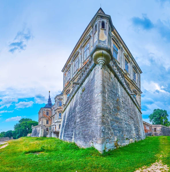 Panorama Över Vallgraven Och Bastioner Med Vakttorn Pidhirtsi Slott Ukraina — Stockfoto