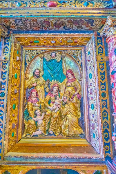 Fragment Średniowiecznej Barwnej Ikony Rzeźbionej Drewnie Zamku Oleskim Zolochowie Ukraina — Zdjęcie stockowe