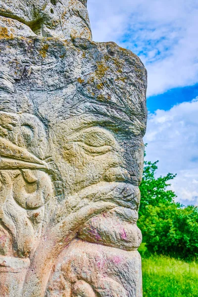 Rostro Los Antiguos Dioses Eslavos Paganos Sobre Piedra Ídolo Sofiyivka — Foto de Stock