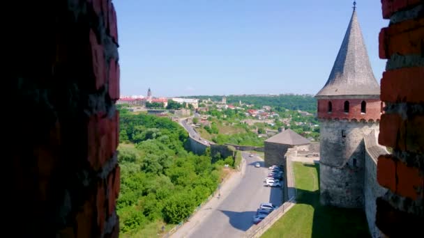 Blick Auf Die Türme Und Mauern Der Burg Kamjanez Podilskyj — Stockvideo