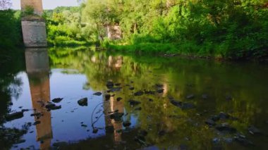 Yeni Köprü Panoraması ve yansıması, Kamianets-Podilskyi, Ukrayna