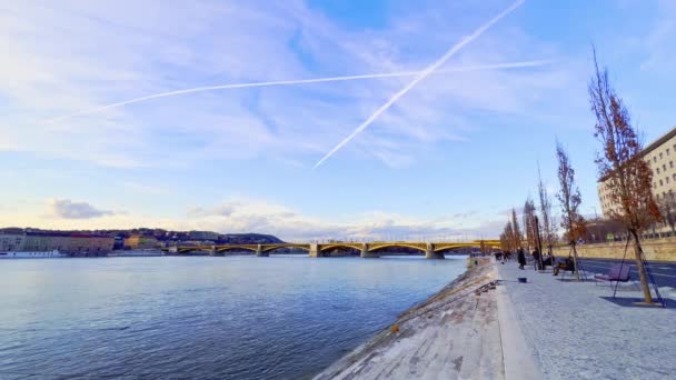 Enjoy View Danube River Margaret Bridge Bright Blue Sky Contrails — Stock Video