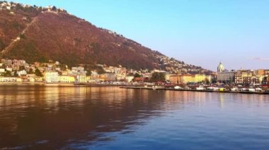 Como Gölü ve Monte Boletto 'nun manzaralı seti ve tarihi konutları Como, Lombardy, İtalya