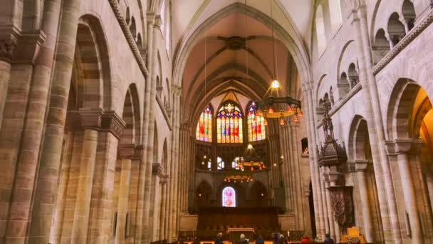 Gebeeldhouwde Stenen Gebedshal Van Basel Minster Basler Munster Kathedraal Met — Stockvideo