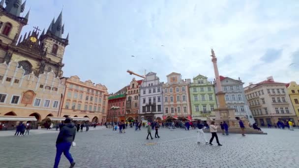 Прага Чешская Республика Марта 2022 Панорама Староместской Площади Тынским Храмом — стоковое видео