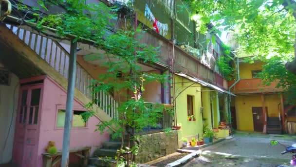 Vista Panorâmica Quintal Odesa Vintage Forrado Com Pequenas Casas Estar — Vídeo de Stock