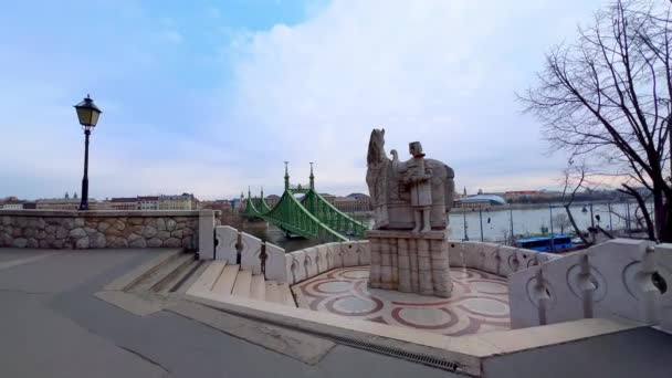 Estátua Santo Estêvão Miradouro Verejtek Lejto Gellert Hill Observando Praça — Vídeo de Stock