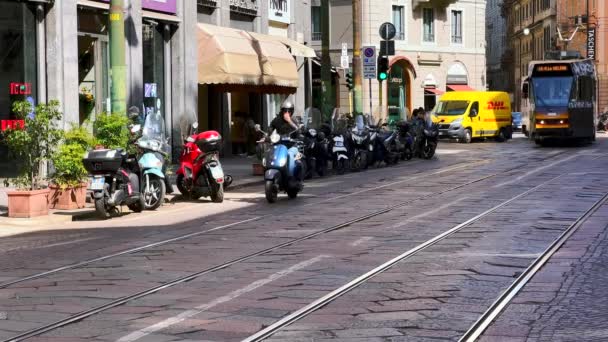Der Verkehr Auf Der Alten Meravigli Alten Mailand Mit Blick — Stockvideo