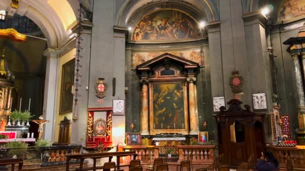 歴史的なサン セバスティアノ教会のパノラマインテリアは マナーニスト様式で建てられ フレスコ画 彫刻されたアイコン 彫刻された石と木 イタリア — ストック動画