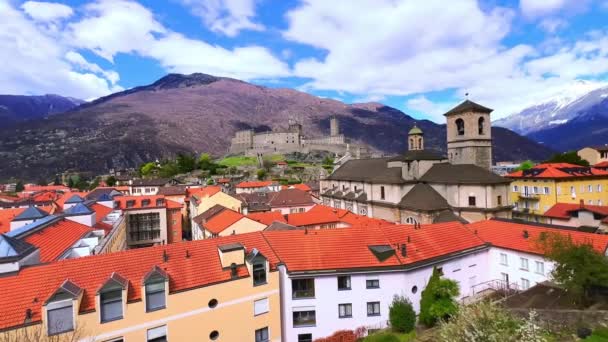 Panorama Com Telhados Vermelhos Vintage Bellinzona Castelo Castelgrande Topo Colina — Vídeo de Stock