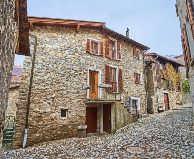 Bre Village 'ın eski dar sokakları, Monte Bre, Ticino, İsviçre