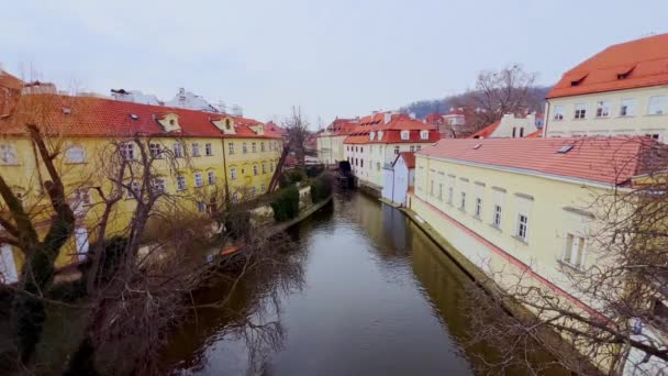 Канал Диявола Колесом Smeltery Water Mill Старі Житлові Будинки Прага — стокове відео