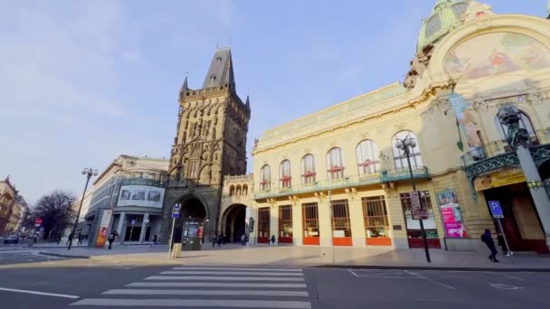 프라하 하우스 파우더 체코의 유명한 랜드마크의 파노라마 — 비디오