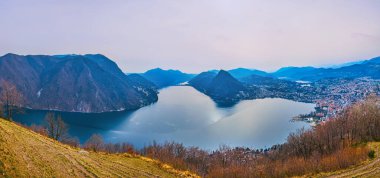Lugano Gölü, Monte San Salvatore ve Lugano Prealps tepeden, Ticino, İsviçre
