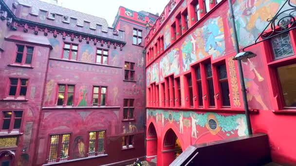 Panorama Czerwonego Fresku Gamma Dziedzińcu Ratusza Bazylei Basler Rathaus Zabytkowym — Wideo stockowe