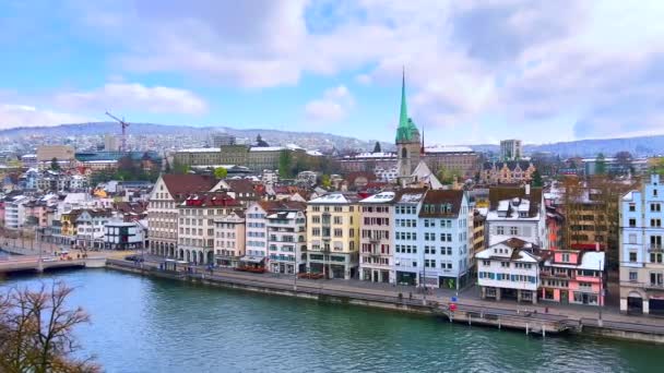 Panorama Zürich Skyline Från Lindenhof Hill Observera Limmat River Limmatquai — Stockvideo