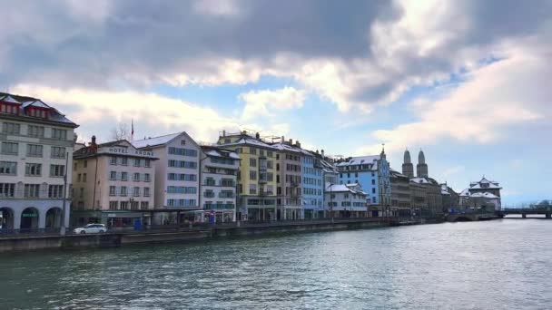 Panorama Rio Limmat Rodeado Por Bairros Cidade Velha Zurique Suíça — Vídeo de Stock