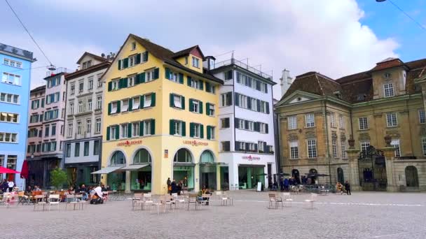 Panorama Munsterhof Square Colored Townhouses Outdoor Restaurants Small Shops Zurich — Stock Video