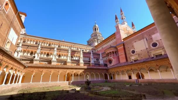 Petit Cloître Médiéval Sculpté Richement Décoré Monastère Certosa Pavia Italie — Video