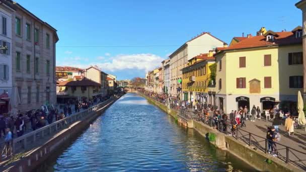 Milan Italy April 2022 Naviglio Grande Canal Navigli Neighborhood Popular — 图库视频影像