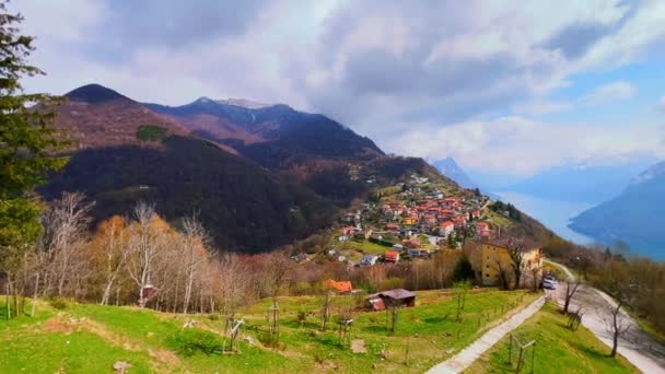 Küçük Bre Köyü Monte Bre Nin Yumuşak Yamacında Yer Alır — Stok video