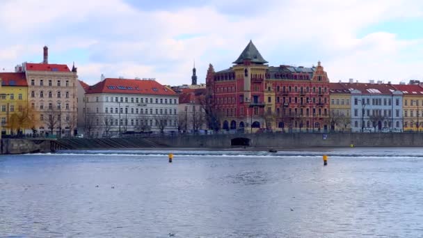 Panorama Des Altstadtdamms Mit Bellevue Haus Smetana Museum Altstädter Wasserturm — Stockvideo