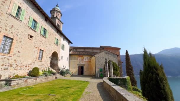 瑞士莫科特 帕多瓦的圣玛莉亚 萨索教堂 卢加诺湖 阿尔卑斯山和圣安东尼修道院壁画墙壁全景 — 图库视频影像