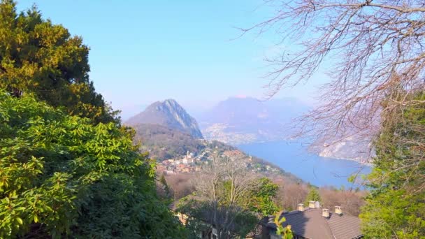 パルコサングラトの視点は 古いカロナ モンテサンサルバトーレ ルガーノ湖 モンテブレとモンテボリアのバックグラウンドで見える景色を開きます スイス — ストック動画