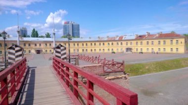 Ukrayna 'daki hastane kalesinin ana kapısından Kyiv Kalesi Panoraması