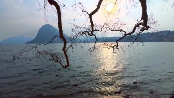 Pôr Sol Dourado Sobre Monte San Salvatore Lago Lugano Com — Vídeo de Stock