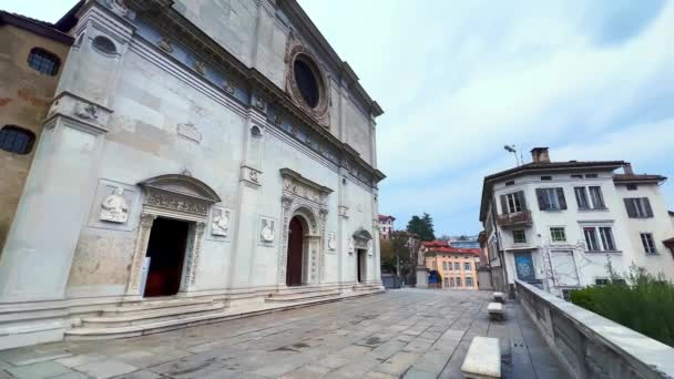 Panorama Con Facciata Storica Pietra Della Cattedrale San Lorenzo Tetti — Video Stock