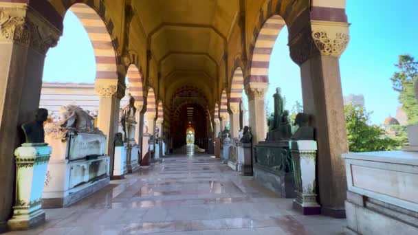 Milan Italy April 2022 Walk Stone Gallery Vintage Tombs Arches — Stock Video