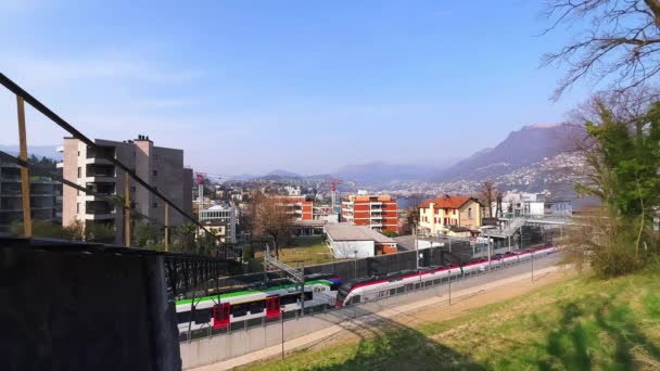 Lugano Paradiso Tren Stasyonu Lugano Monte Bre Yerleşim Bölgelerine Gelen — Stok video