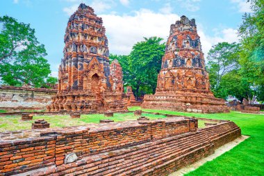 Antik tapınakların tuğla kalıntıları, Wat Mahathat arkeolojik alanı, Ayutthaya, Tayland