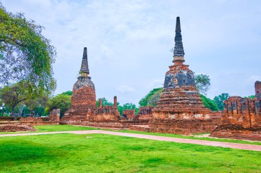 Çedi ve antik binaların temelleri, Ayutthaya, Tayland 'daki Wat Phra Si Santhe arkeolojik sitesi