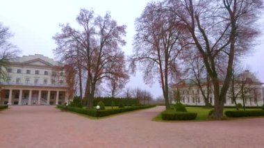 Kyrylo Rozumovsky 'nin evi Panorama' da Neo-Palladian Sarayı kompleksi ve süs parkı, Hetman 's Capital, Baturyn, Ukrayna