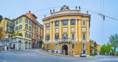 Tarihi Neoklasik Palazzo Medolago Albani, Via delle Mura, Citta Alta, Bergamo, İtalya