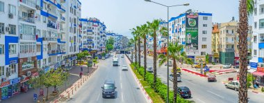 ANTALYA, TURKEY - 13 Mayıs 2017: Antalya, Türkiye 'de Yener Ulusoy Bulvarı' nda modern yerleşim alanlarının panoraması