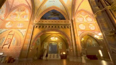 Matthias Kilisesi, Budapeşte, Macaristan 'ın çarpıcı ortaçağ Gotik narkotiğinin panoraması