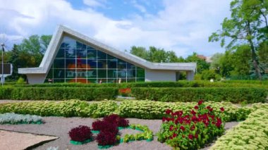 MYRHOROD, UKRAINE - 18 AĞUSTOS 2021: Myrhorod, Ukrayna 'daki Myrhorod Spa Resort, Myrhorod, Ukrayna