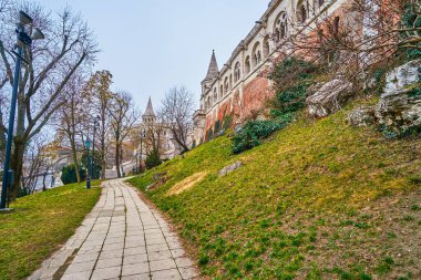 Balıkçı Kalesi, Budapeşte, Macaristan 'ın seçkin duvarları ve beyaz kuleleri