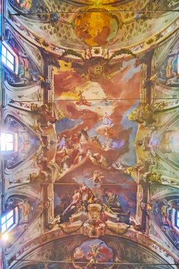 BERGAMO, İtalya - 7 Nisan 2022: San Bartolomeo ve San Stefano Kilisesi 'nin mahzeni, Mattia Bortoloni, Bergamo, İtalya tarafından Dominik Cenneti ile dekore edilmiştir.