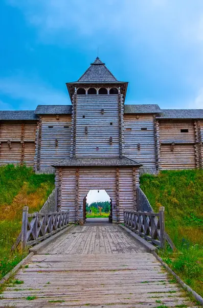 stock image The massive timber gate of reconstructed Kyiv Detinets Citadel, Kyiv Rus Park, Ukraine