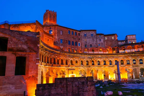 Trajan 'ın Pazarı, Antik kalıntıların kompleksi, Trajan' ın Forum arkeolojik kompleksinin bir parçası, Roma, İtalya