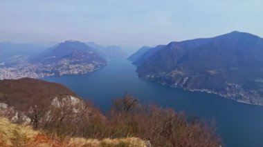 Lugano Gölü, Monte Bre, Monte Boglia, Monte San Salvatore, Lugano, Ticino, İsviçre manzaralı dağ manzarası