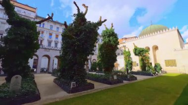 Dohany Sokağı Sinagog avlusunda Heroes Tapınağı, mezarlığı ve sinagogu olan Panorama, Budapeşte, Macaristan